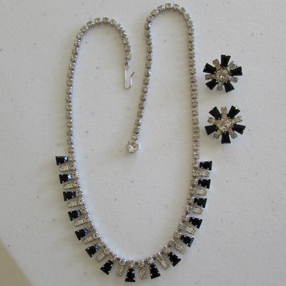 B David Signed Vintage Black/Clear Austrian Crystal Necklace/Clip On Earrings - Picture 9 of 16